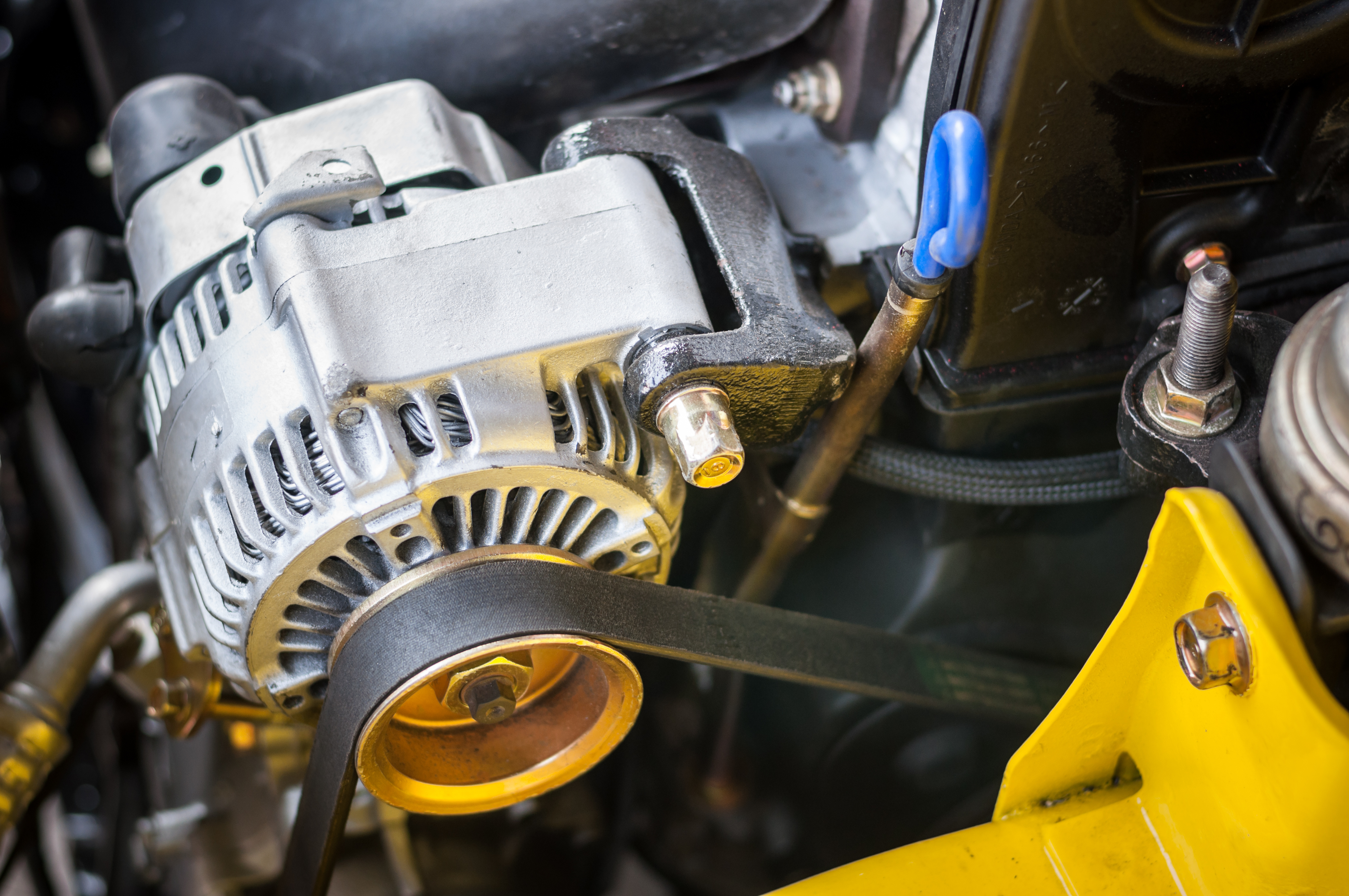 Alternador del coche: qué es y cómo ayuda a ahorrar energía