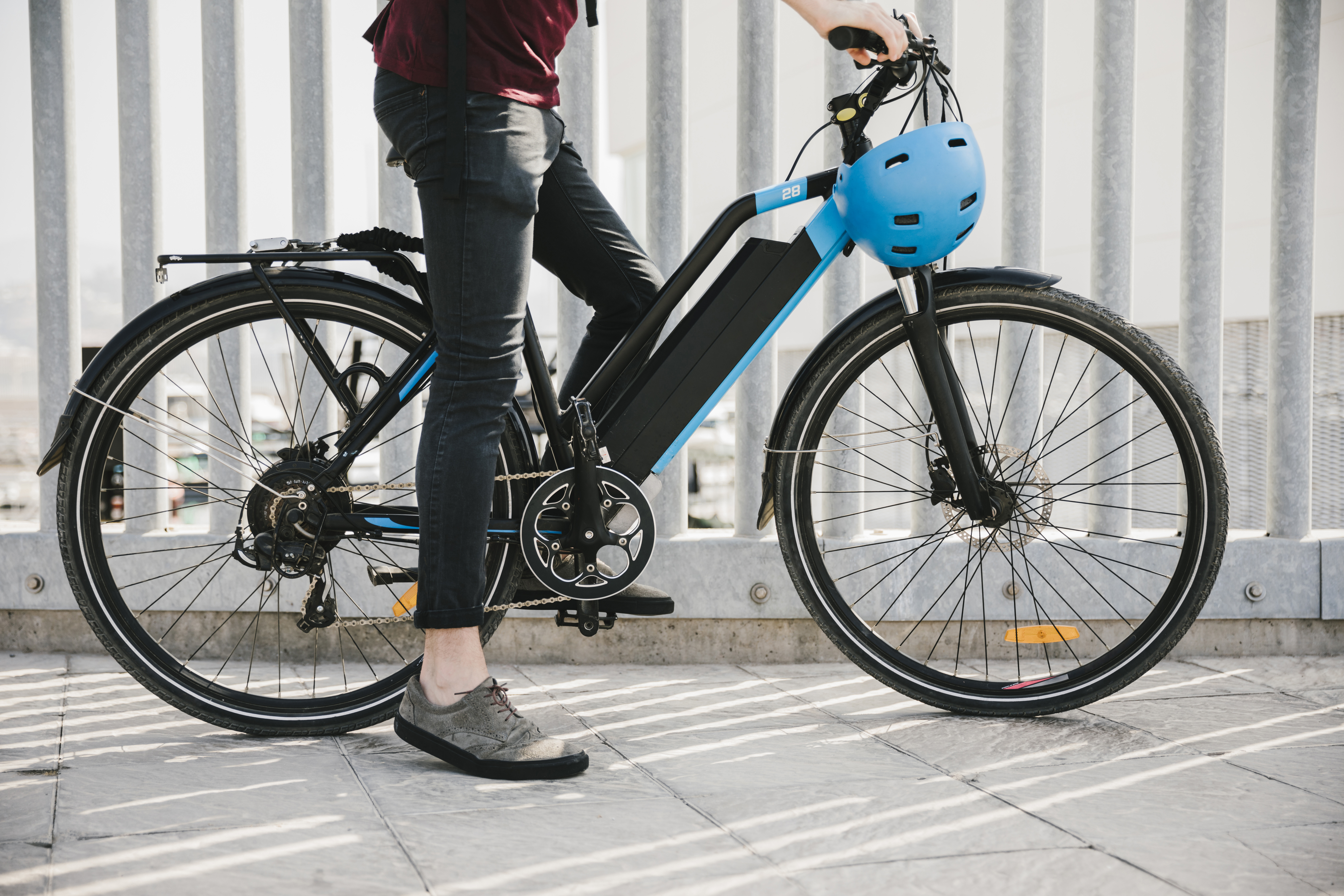 Bicicleta eléctrica o moto eléctrica: ¿cuál elegir?