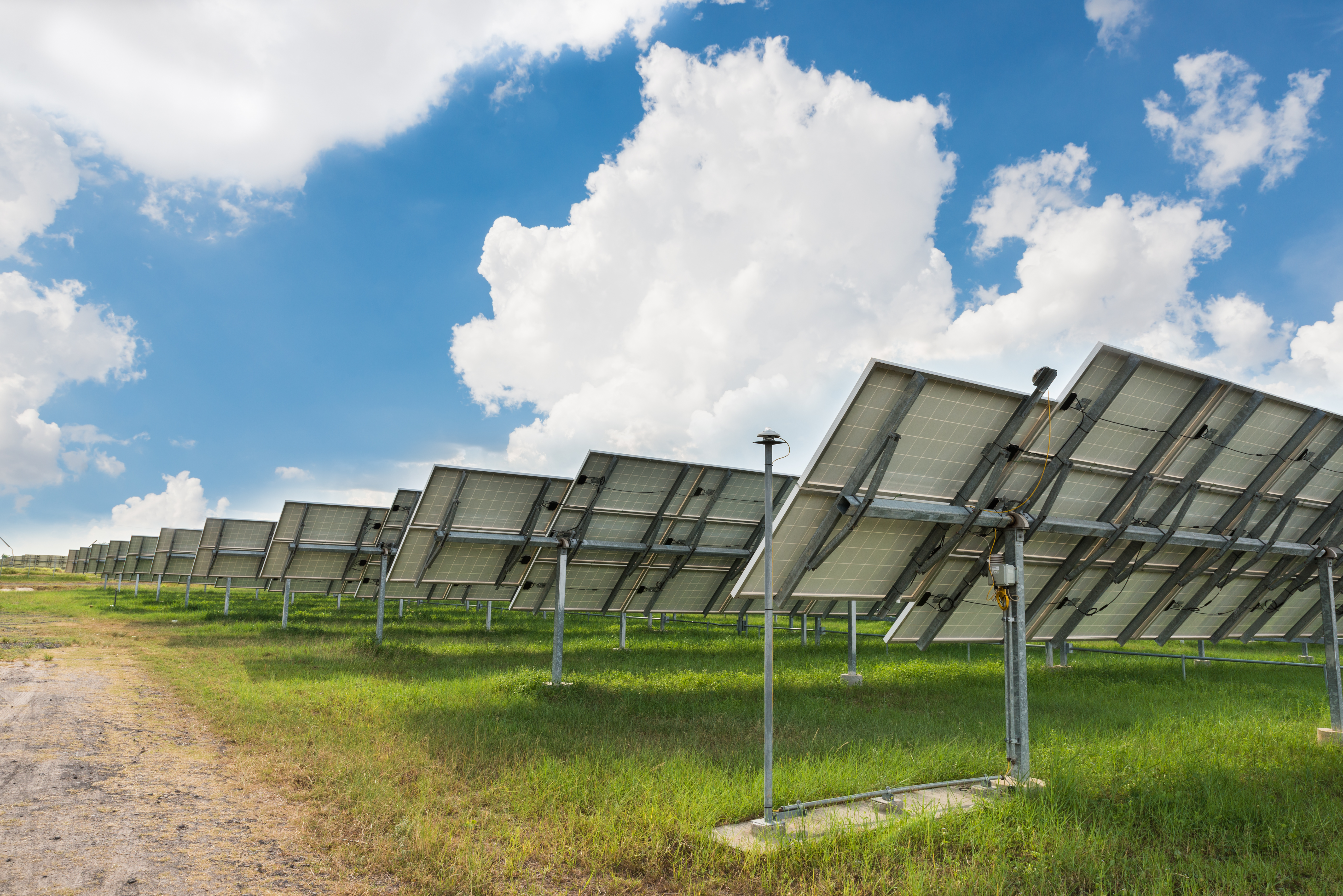 Paneles solares bifaciales: funcionamiento y todas sus ventajas