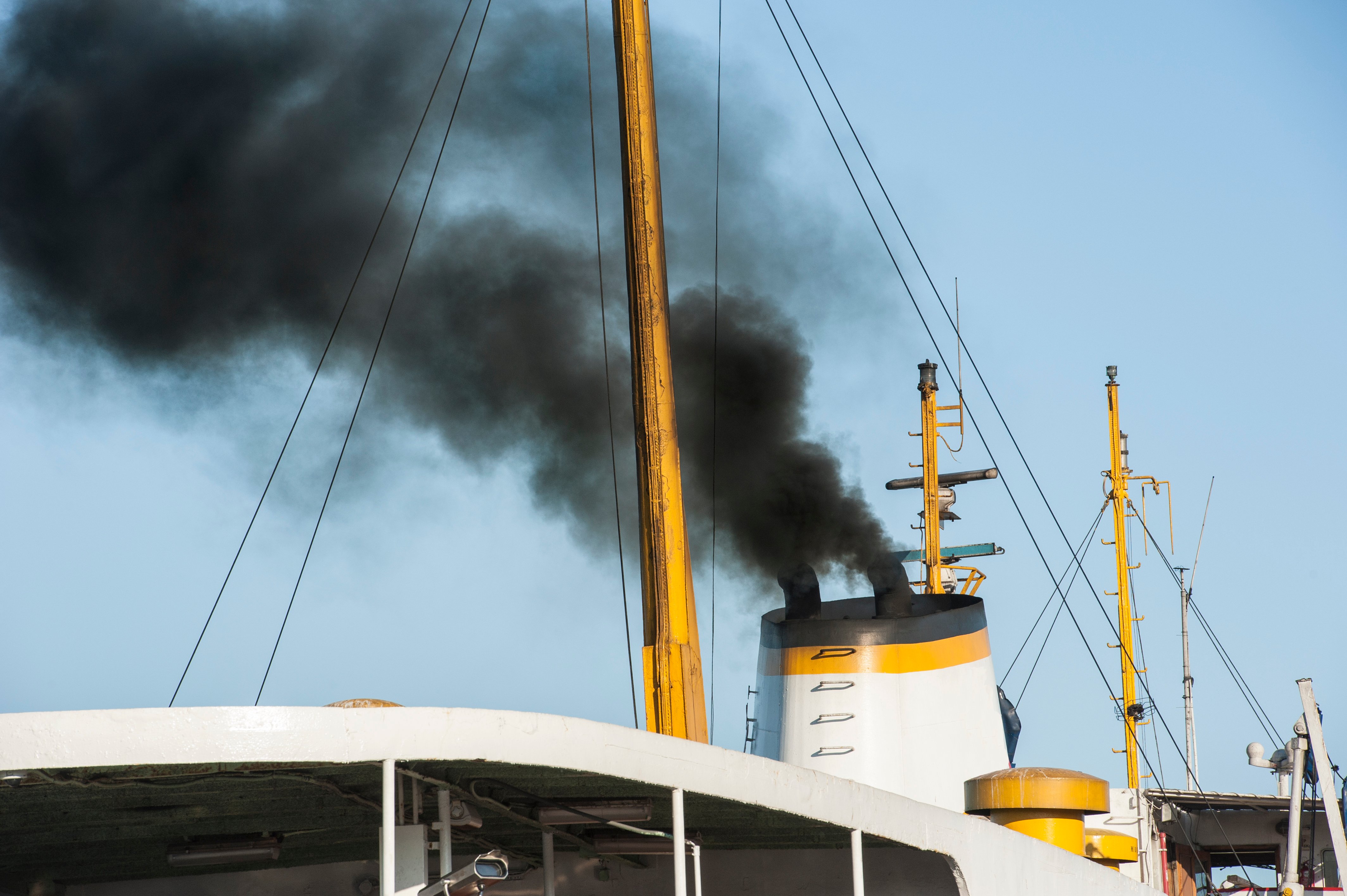 barcos cambio climático reducir huella de carbono