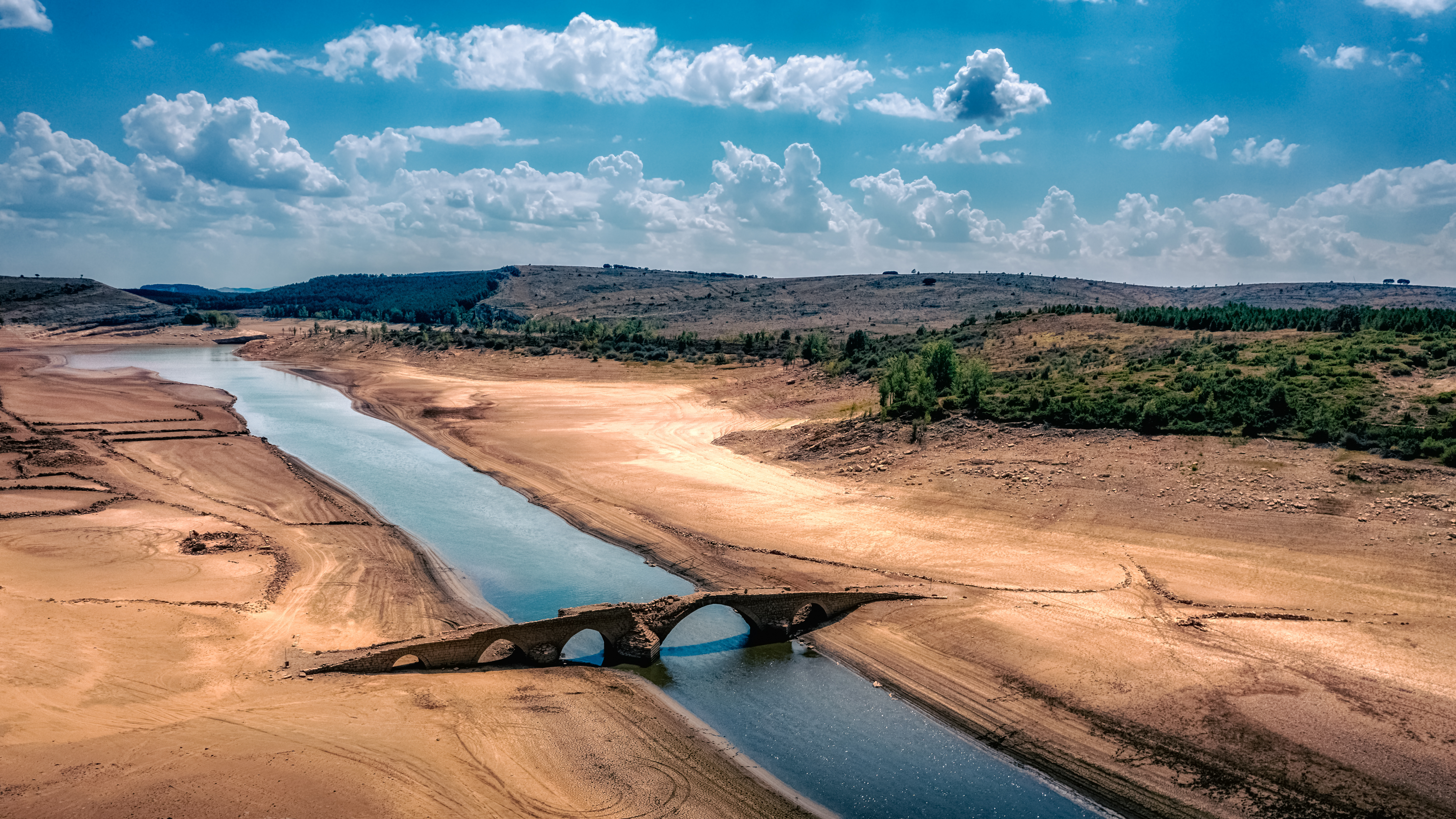 Efectos del turismo en la sequía y el cambio climático